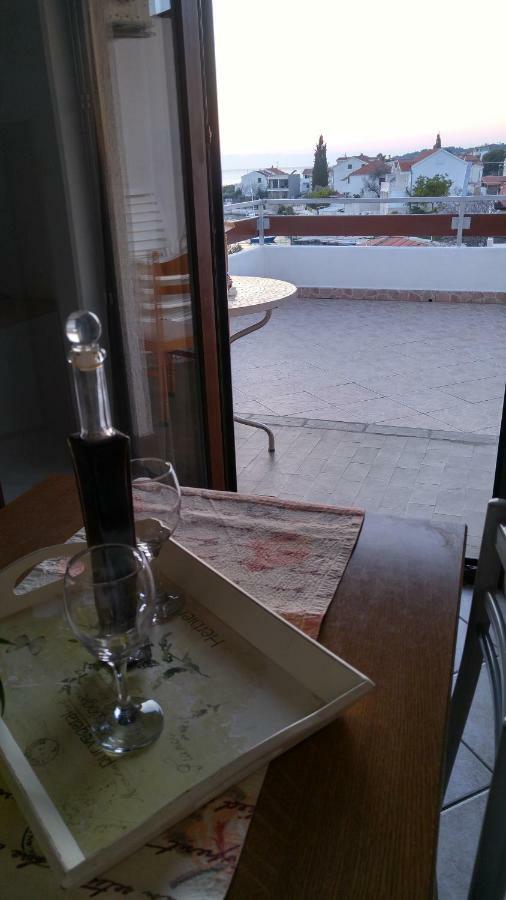 Vera Apartment 1 Rogoznica  Eksteriør billede
