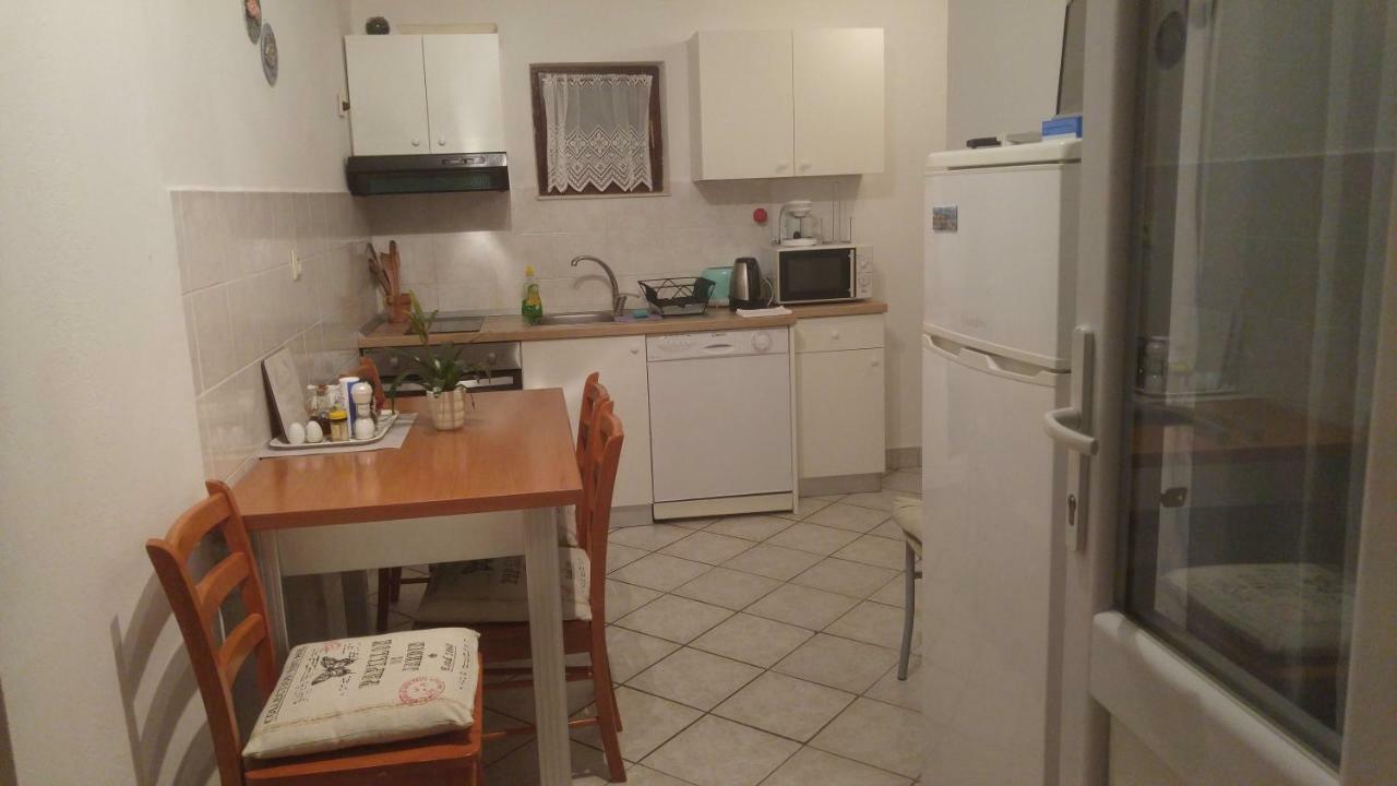 Vera Apartment 1 Rogoznica  Eksteriør billede